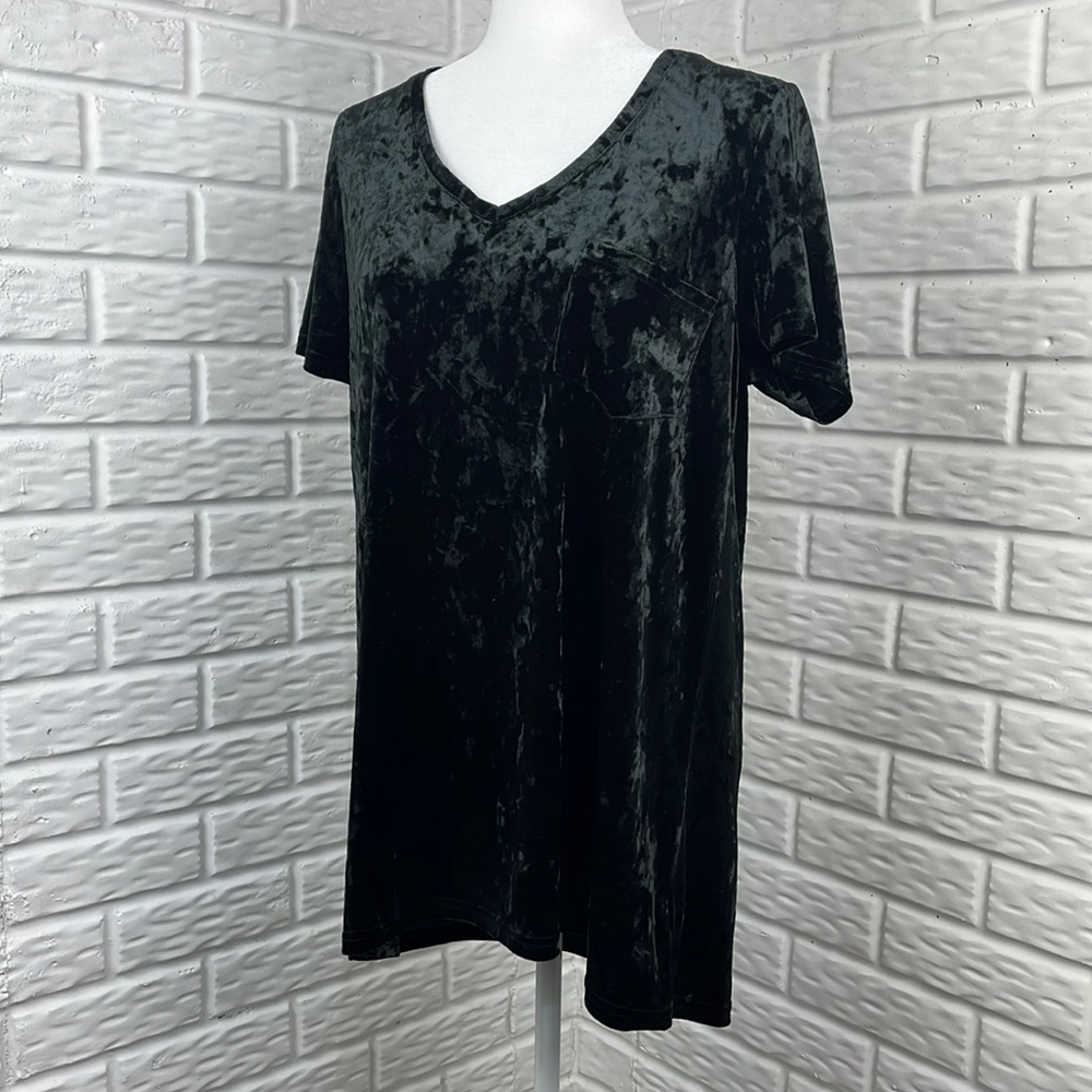 SPRING + MERCER Velvet Legging Tee Black Velvet V Neck size Large